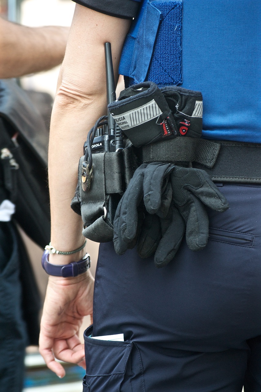 Bezpieczeństwo i profesjonalizm: kluczowe aspekty ochrony mienia